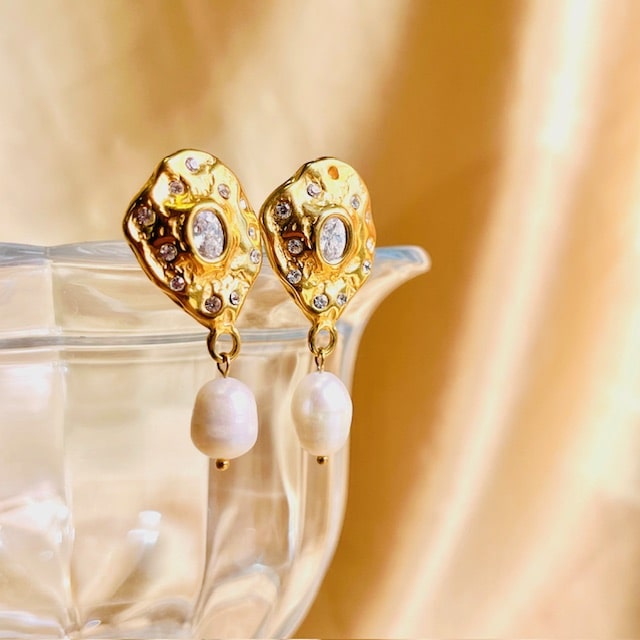 Kavya Pearl drop Earrings