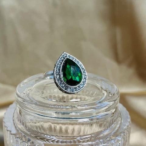 Bonnie Green Teardrop Ring